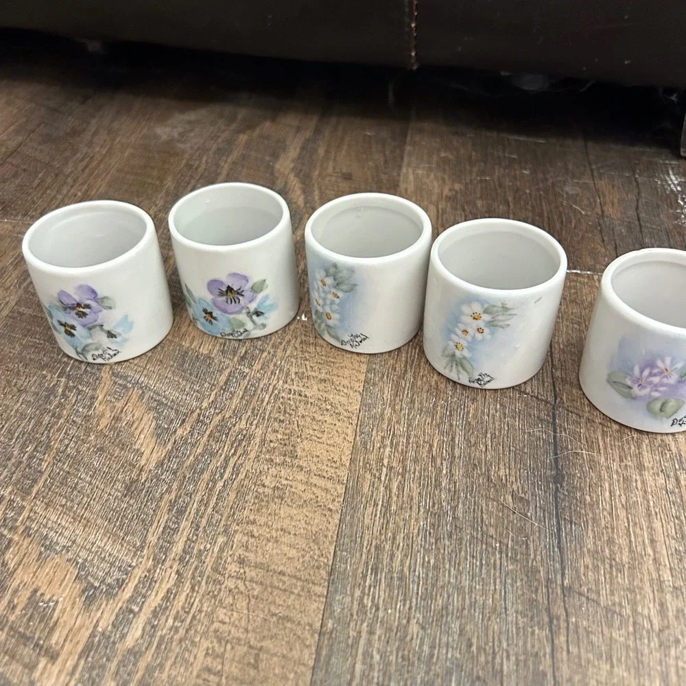 Dorothy Kimmel Vintage Hand Painted Floral Porcelain Napkin Rings Set of 5 White